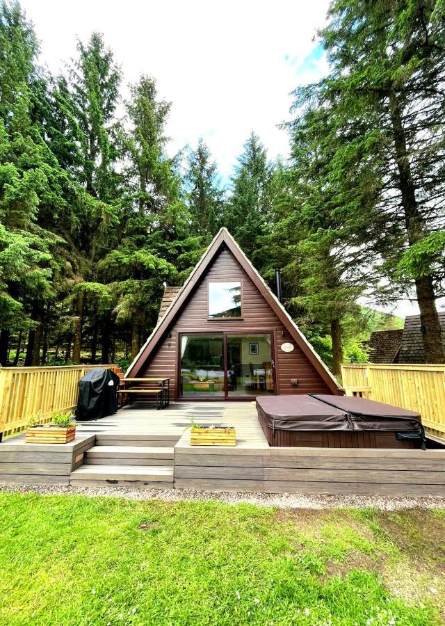 Bonnie Lodge-Lochside Location With Hot Tub Invergarry Exterior photo