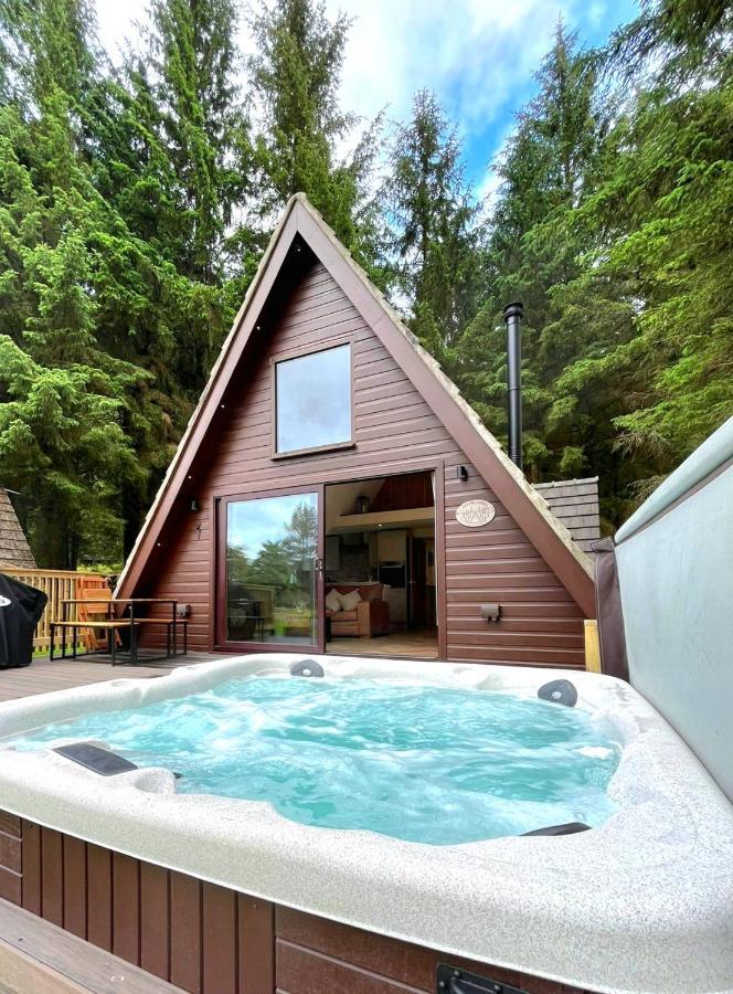 Bonnie Lodge-Lochside Location With Hot Tub Invergarry Exterior photo
